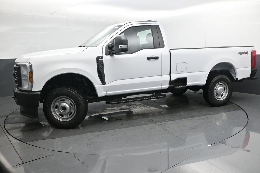 New 2026 Ford F250 XL w/ F-250 >10K GVWR Package AWD/4WD image 2