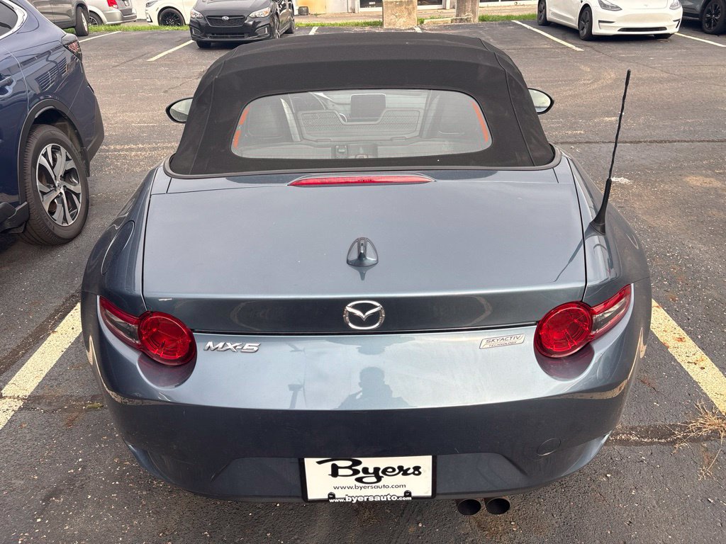 Used 2017 MAZDA MX-5 Miata Grand Touring RWD image 3