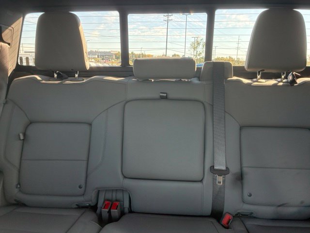 Used 2024 GMC Sierra 1500 SLT w/ SLT Premium Plus Package AWD/4WD image 46