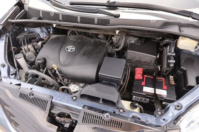 Used 2017 Toyota Sienna L FWD image 24