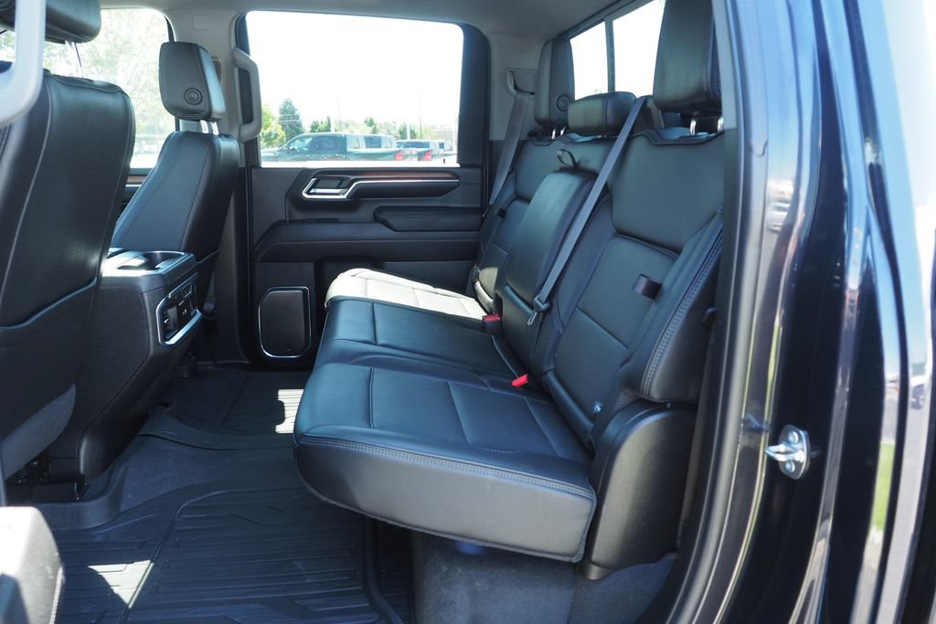 Used 2024 GMC Sierra 2500 Denali w/ Denali Reserve Package AWD/4WD image 16