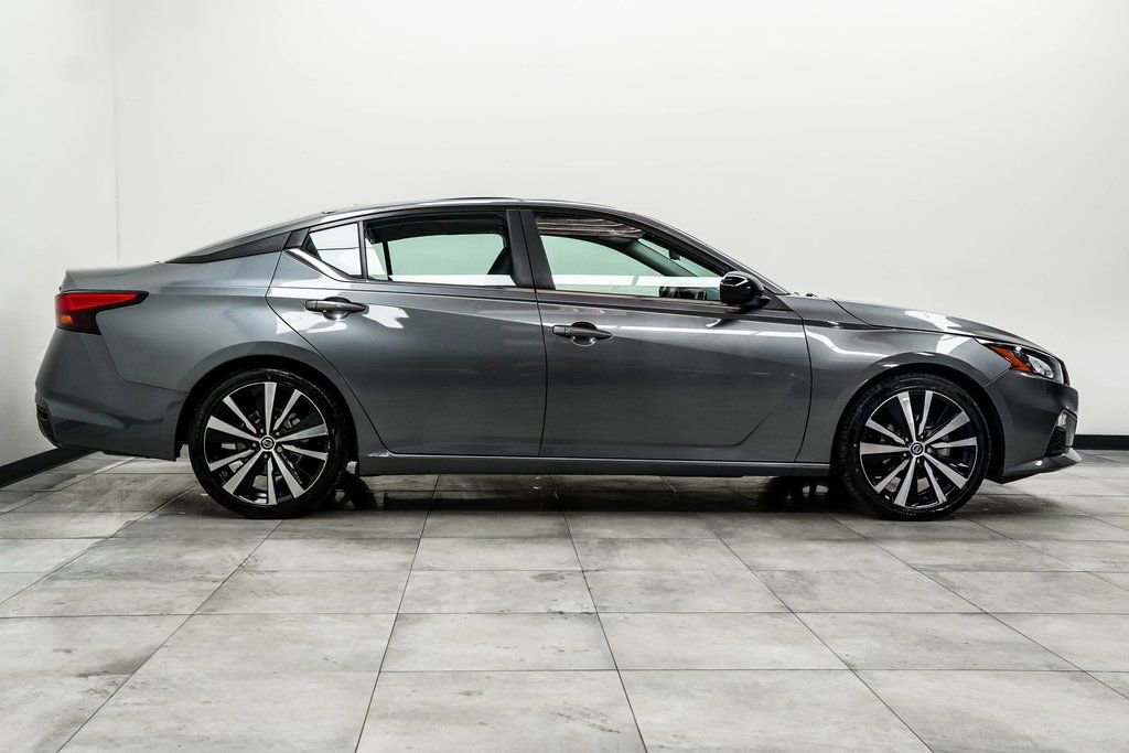 Used 2022 Nissan Altima 2.5 SR FWD image 10
