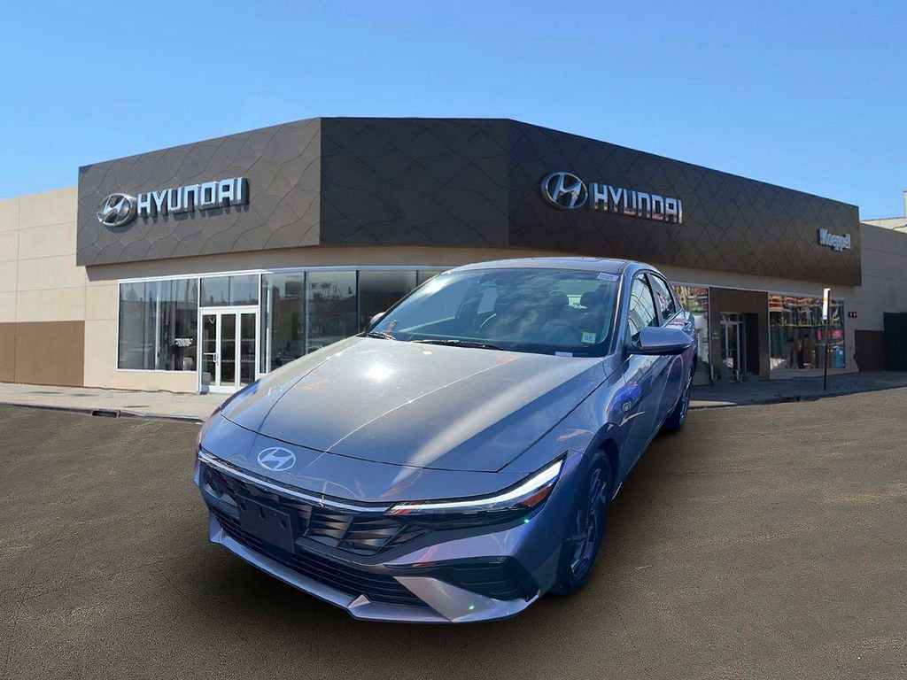 Certified 2024 Hyundai Elantra SEL w/ Convenience Package image 4