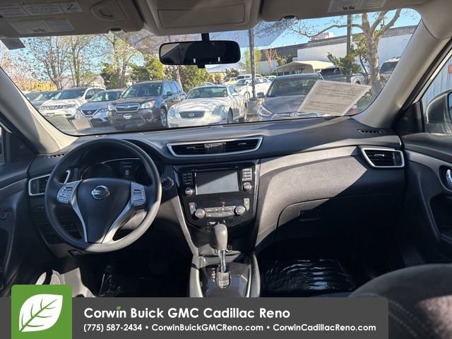 Used 2016 Nissan Rogue SV w/ SV Premium Package image 32