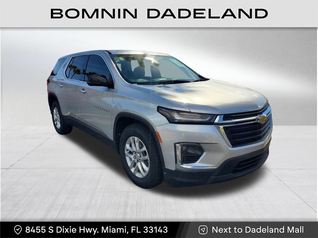 Used 2022 Chevrolet Traverse LS image 1