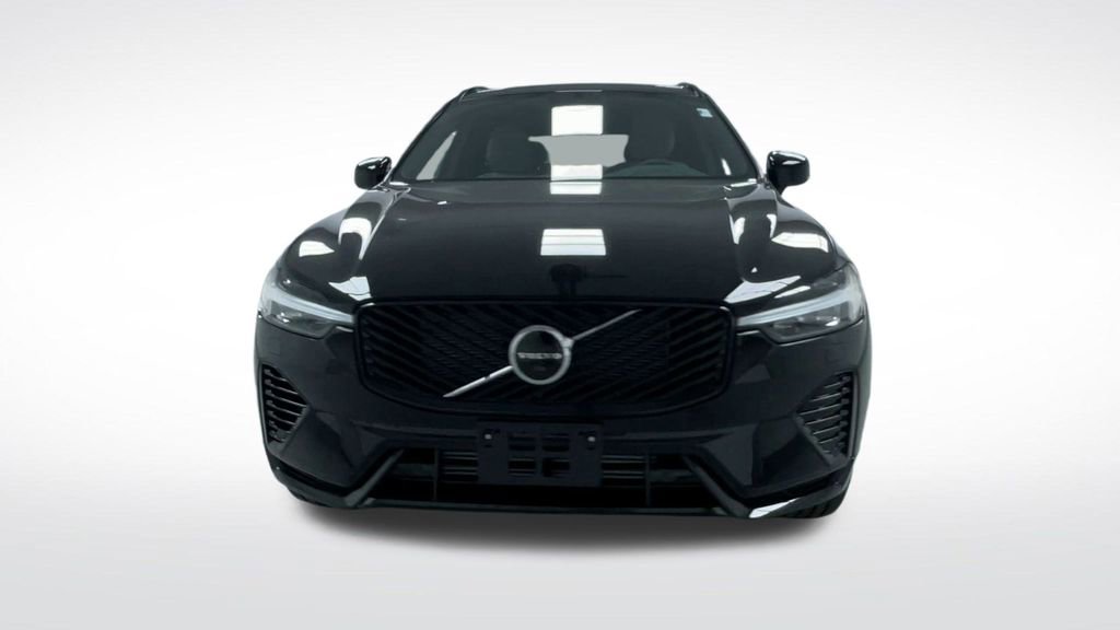 New 2026 Volvo XC60 T8 Plus w/ Protection Package Premier image 17