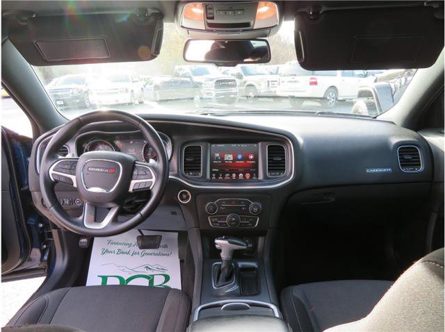 Used 2015 Dodge Charger SXT w/ Driver Confidence Group image 6