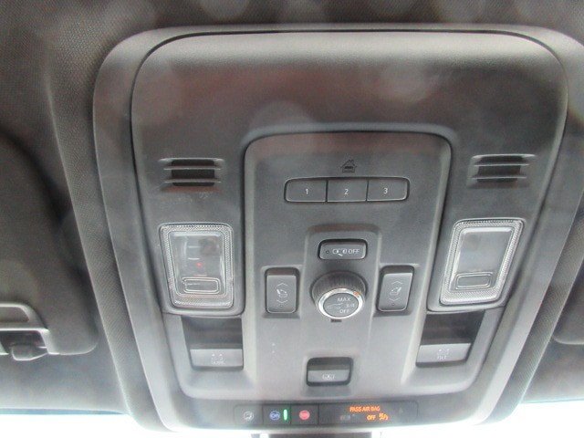 Used 2021 Chevrolet Tahoe Z71 w/ Z71 Signature Package AWD/4WD image 18