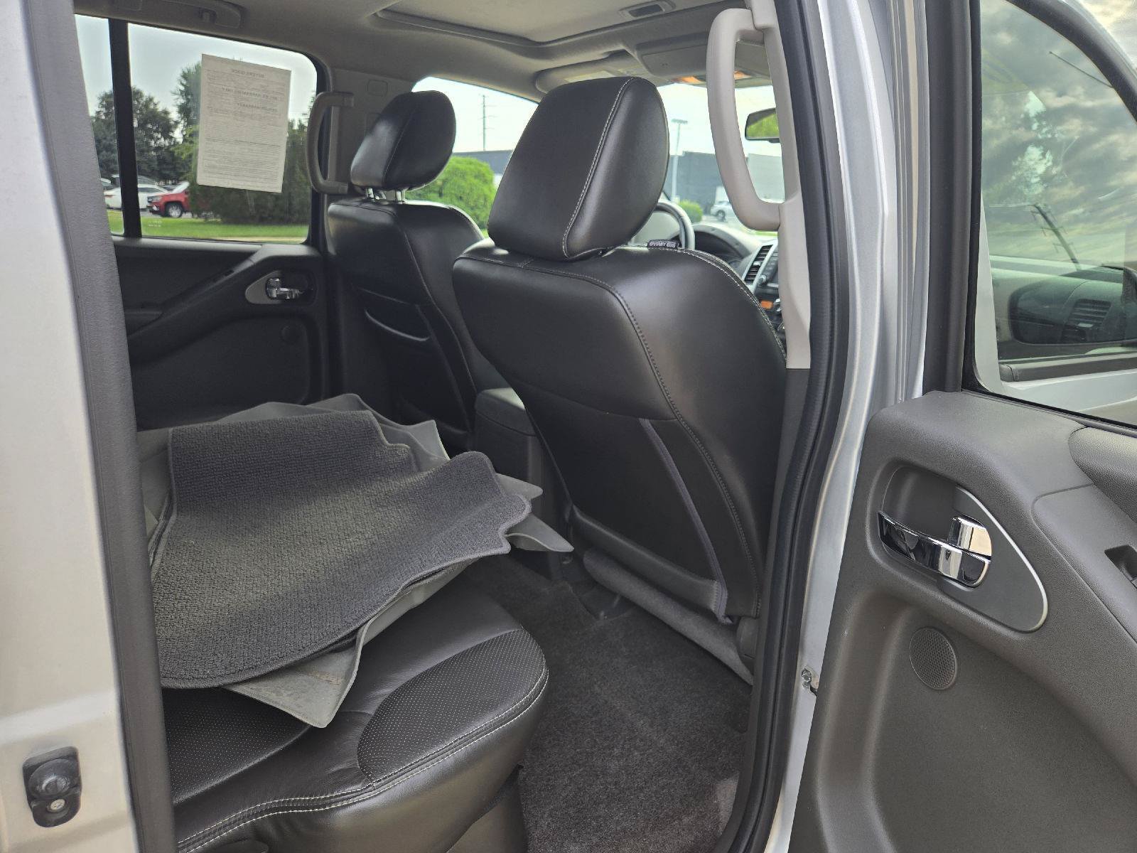 Used 2014 Nissan Frontier PRO-4X w/ Pro-4x Luxury Package AWD/4WD image 28
