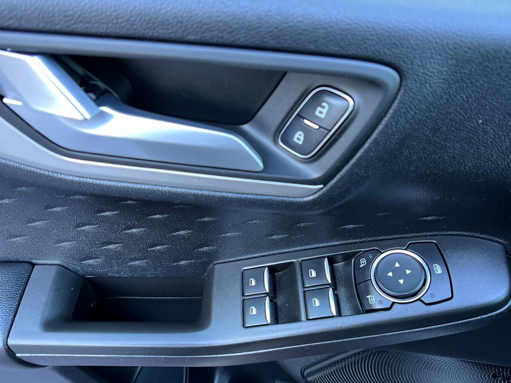 Used 2020 Ford Escape SE Sport image 10