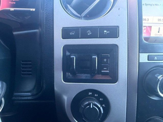 Used 2016 Ford Expedition XLT w/ Equipment Group 202A AWD/4WD image 26