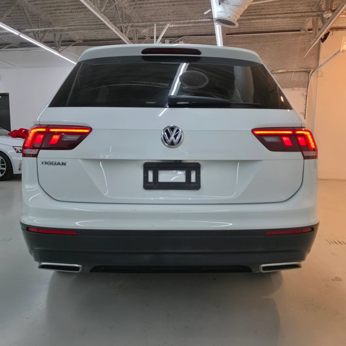 Used 2022 Volkswagen Tiguan SE FWD image 5