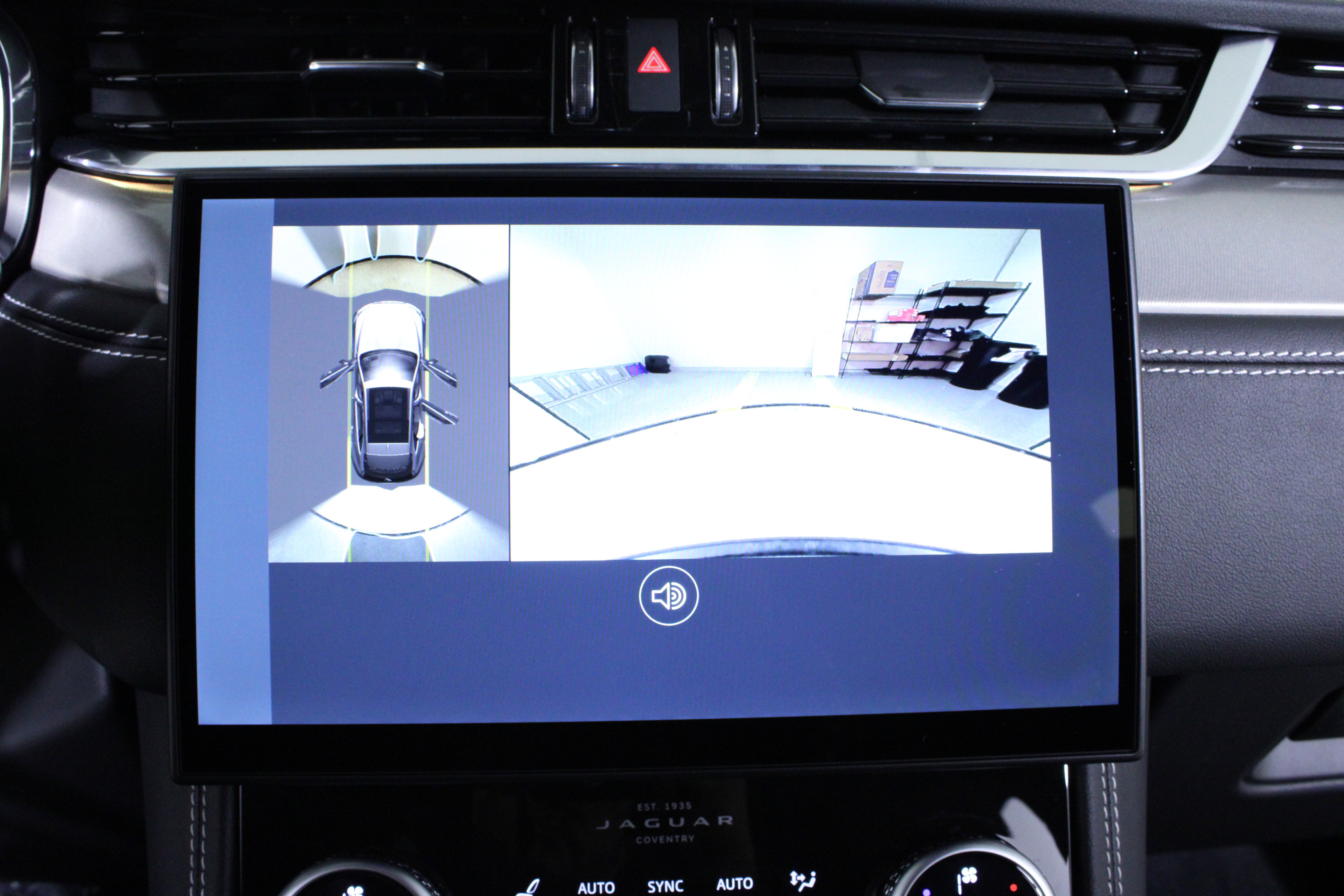 New 2026 Jaguar F-PACE R-Dynamic S image 21