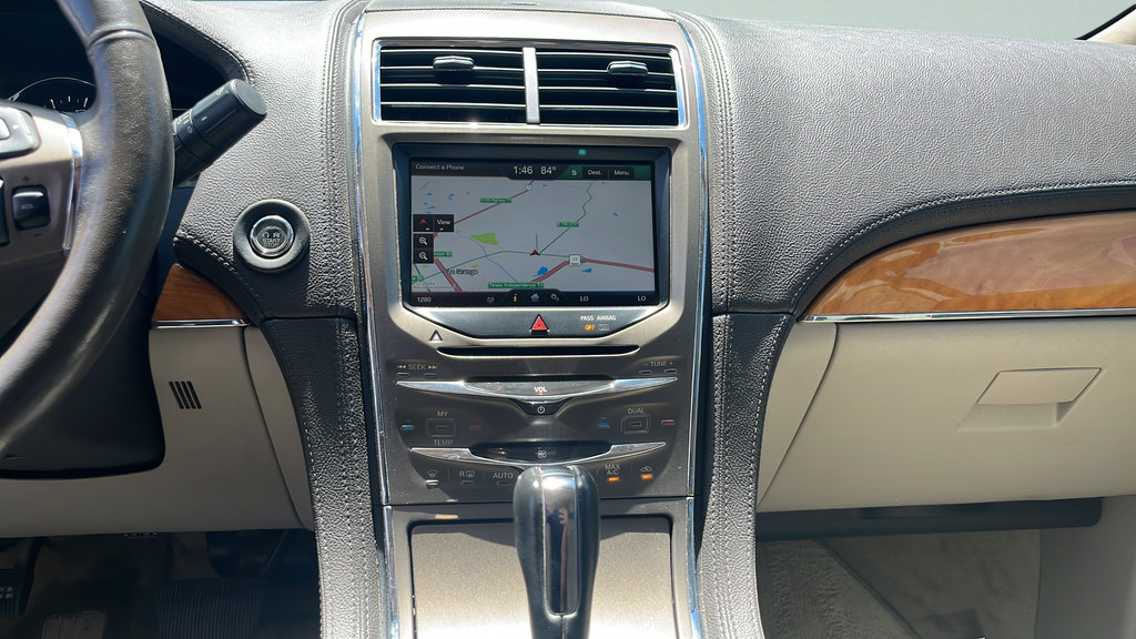 Used 2014 Lincoln MKX FWD w/ Equipment Group 102A image 11