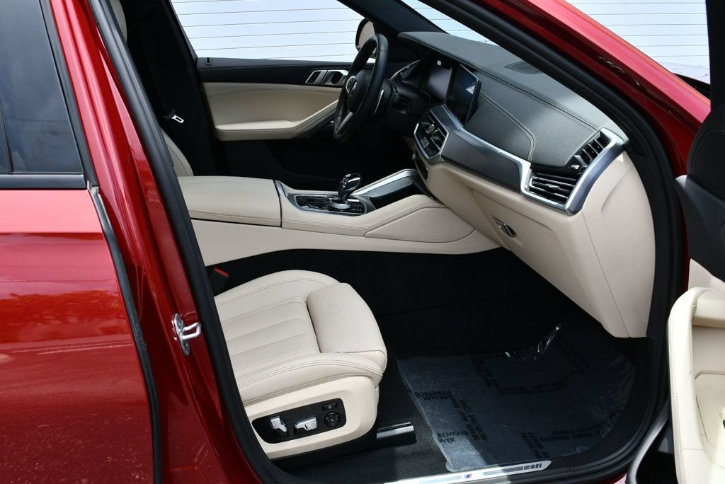 Used 2022 BMW X6 xDrive40i w/ Executive Package AWD/4WD image 45