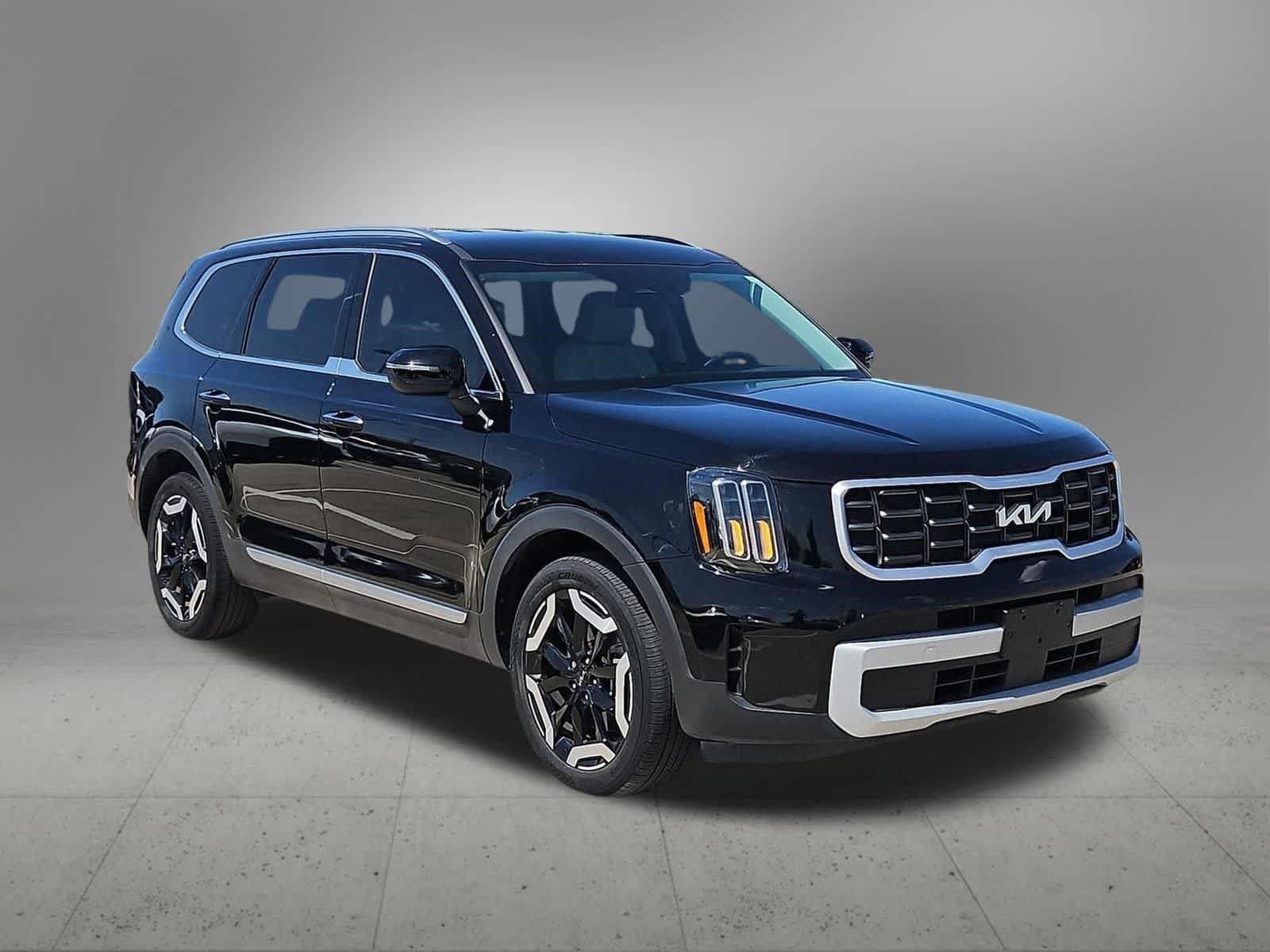 Used 2024 Kia Telluride S FWD image 8