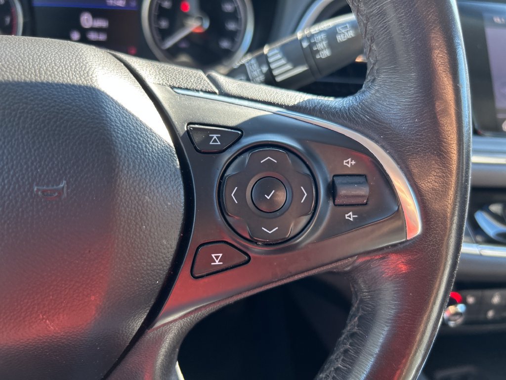Used 2020 Buick Enclave Essence FWD image 25