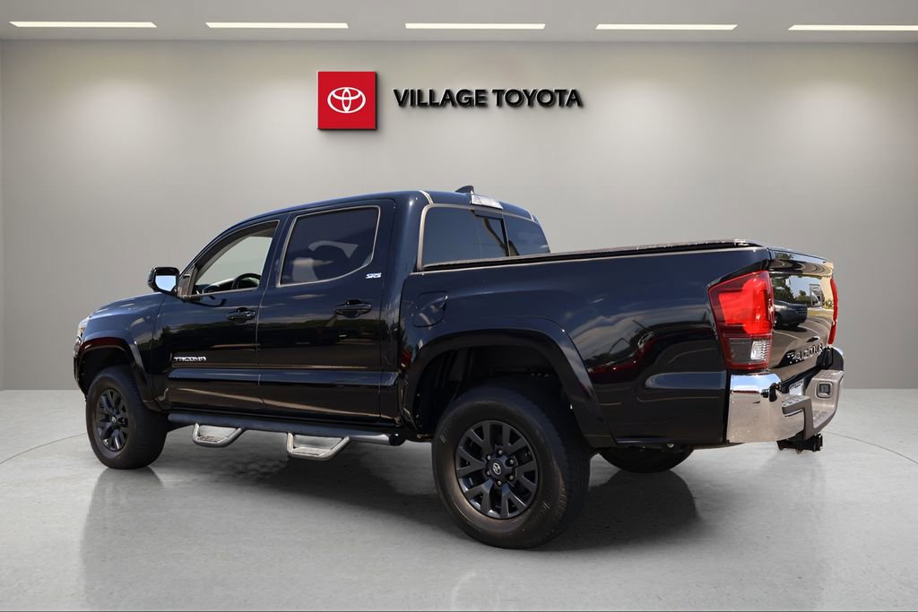 Used 2020 Toyota Tacoma SR5 RWD image 3