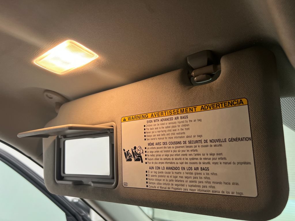 Used 2025 Toyota Highlander XLE FWD image 80