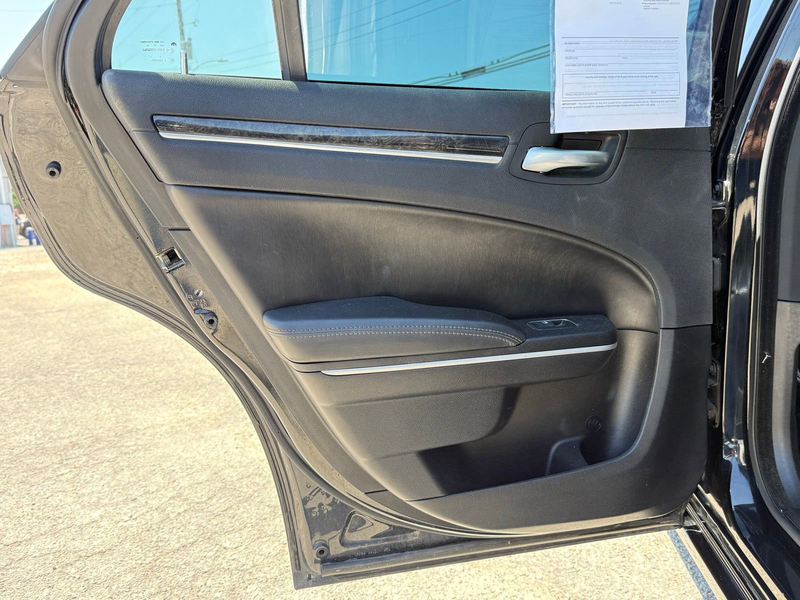 Used 2020 Chrysler 300 Limited RWD image 12