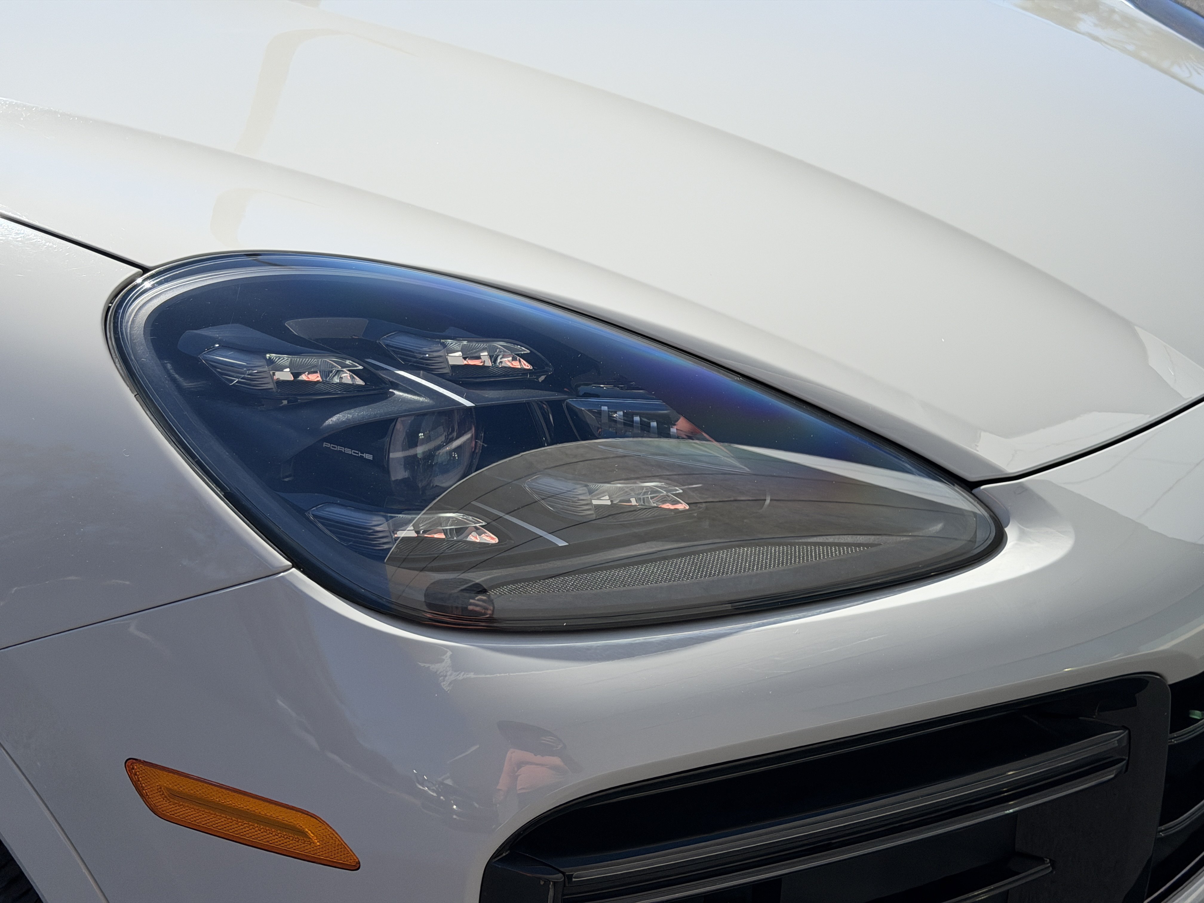 Certified 2022 Porsche Cayenne Turbo S AWD/4WD image 13