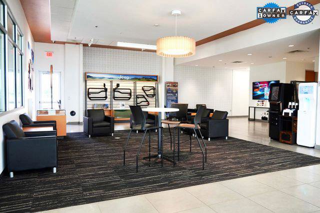 Certified 2021 Jeep Gladiator Overland image 33