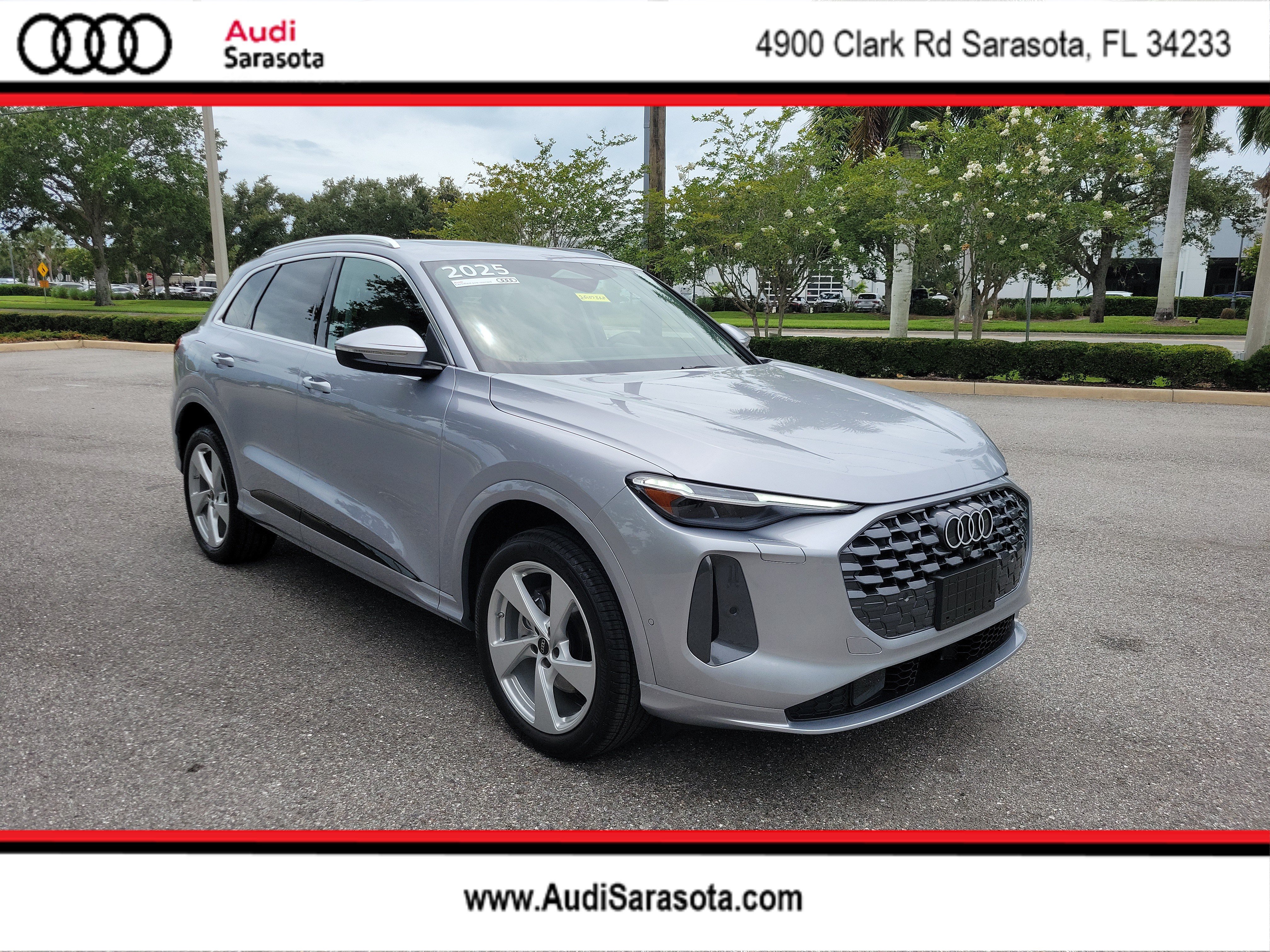 Certified 2025 Audi Q5 Premium Plus w/ Premium Plus AWD/4WD image 1