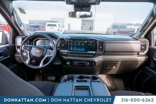 Used 2023 Chevrolet Silverado 1500 LT image 3