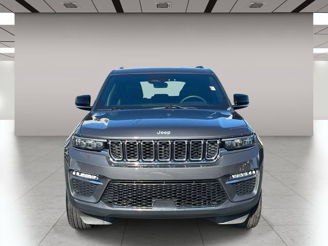 Used 2025 Jeep Grand Cherokee Limited AWD/4WD image 9