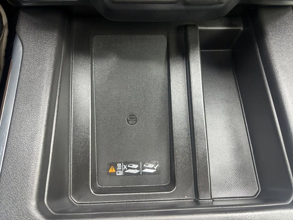 Used 2020 Chevrolet Silverado 1500 High Country w/ Technology Package AWD/4WD image 19
