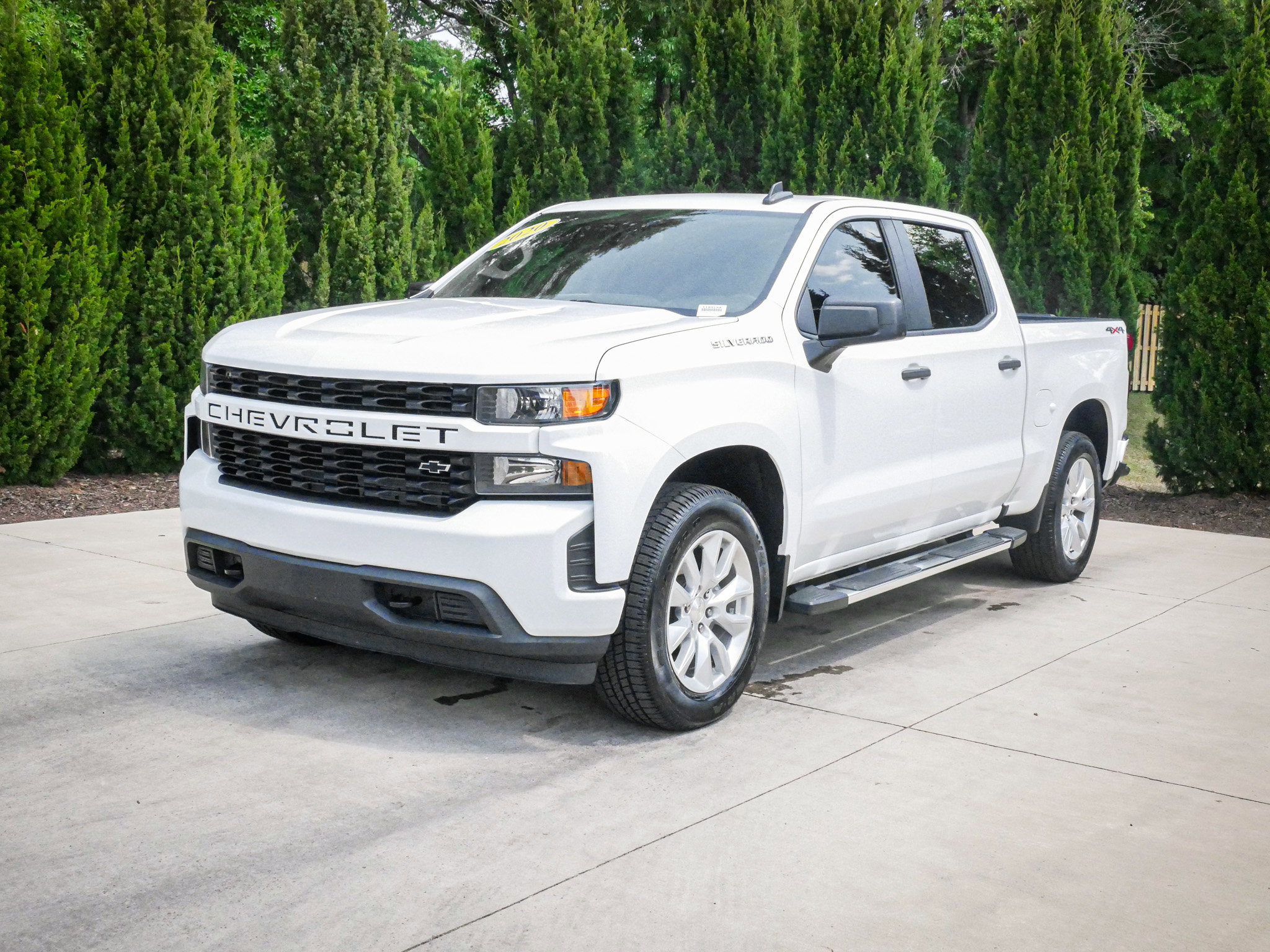 Used 2020 Chevrolet Silverado 1500 Custom w/ Custom Value Package AWD/4WD image 5