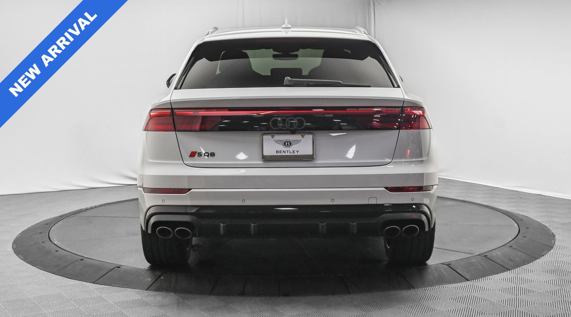 Used 2024 Audi SQ8 Premium Plus w/ Executive Package image 6