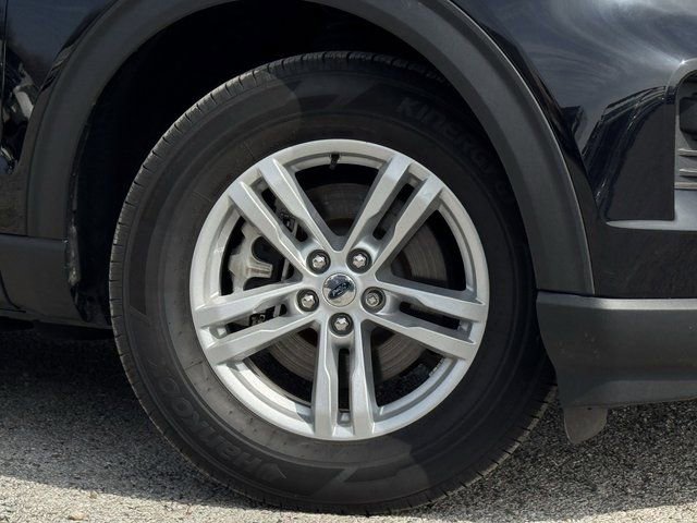 Used 2024 Ford Explorer XLT image 10