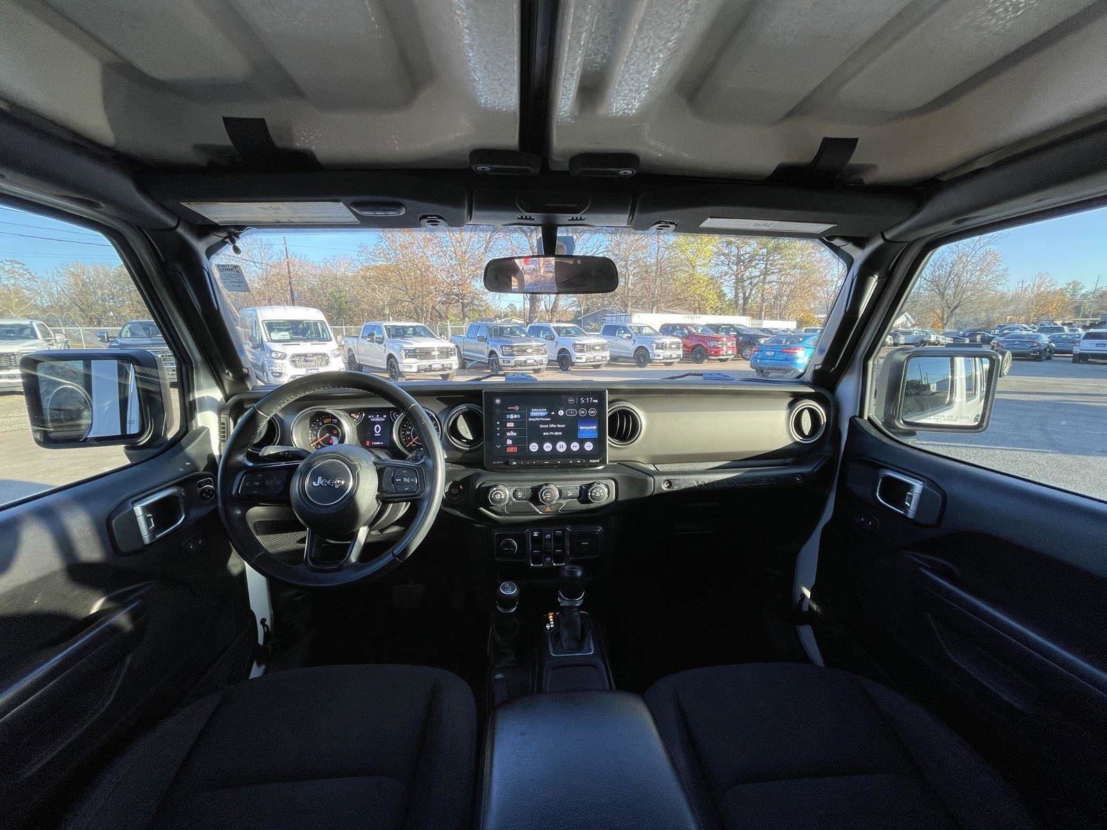 Used 2018 Jeep Wrangler Unlimited Sport S image 30