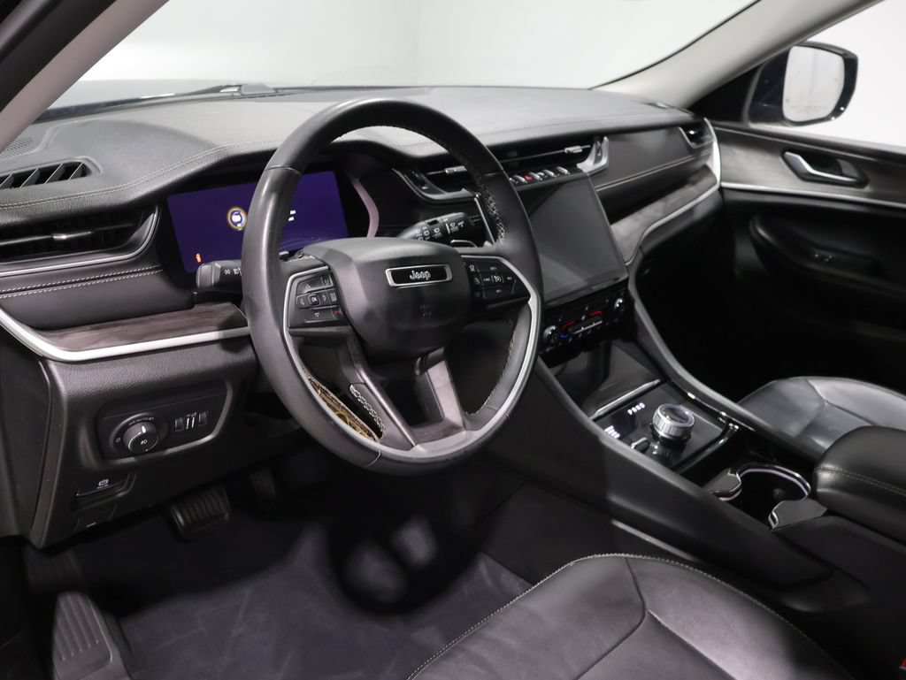 Used 2023 Jeep Grand Cherokee Limited AWD/4WD image 14