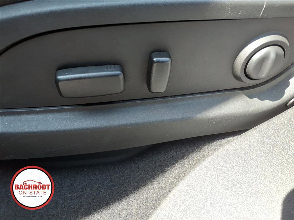 Used 2015 Chevrolet Traverse LT w/ Style and Technology Package FWD image 24