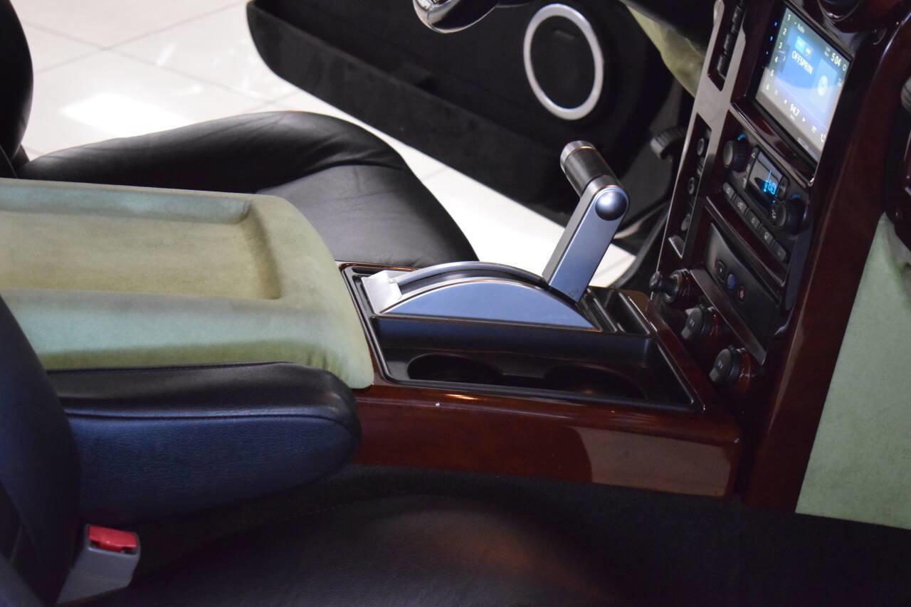 Used 2003 HUMMER H2 w/ Preferred Equipment Group image 58