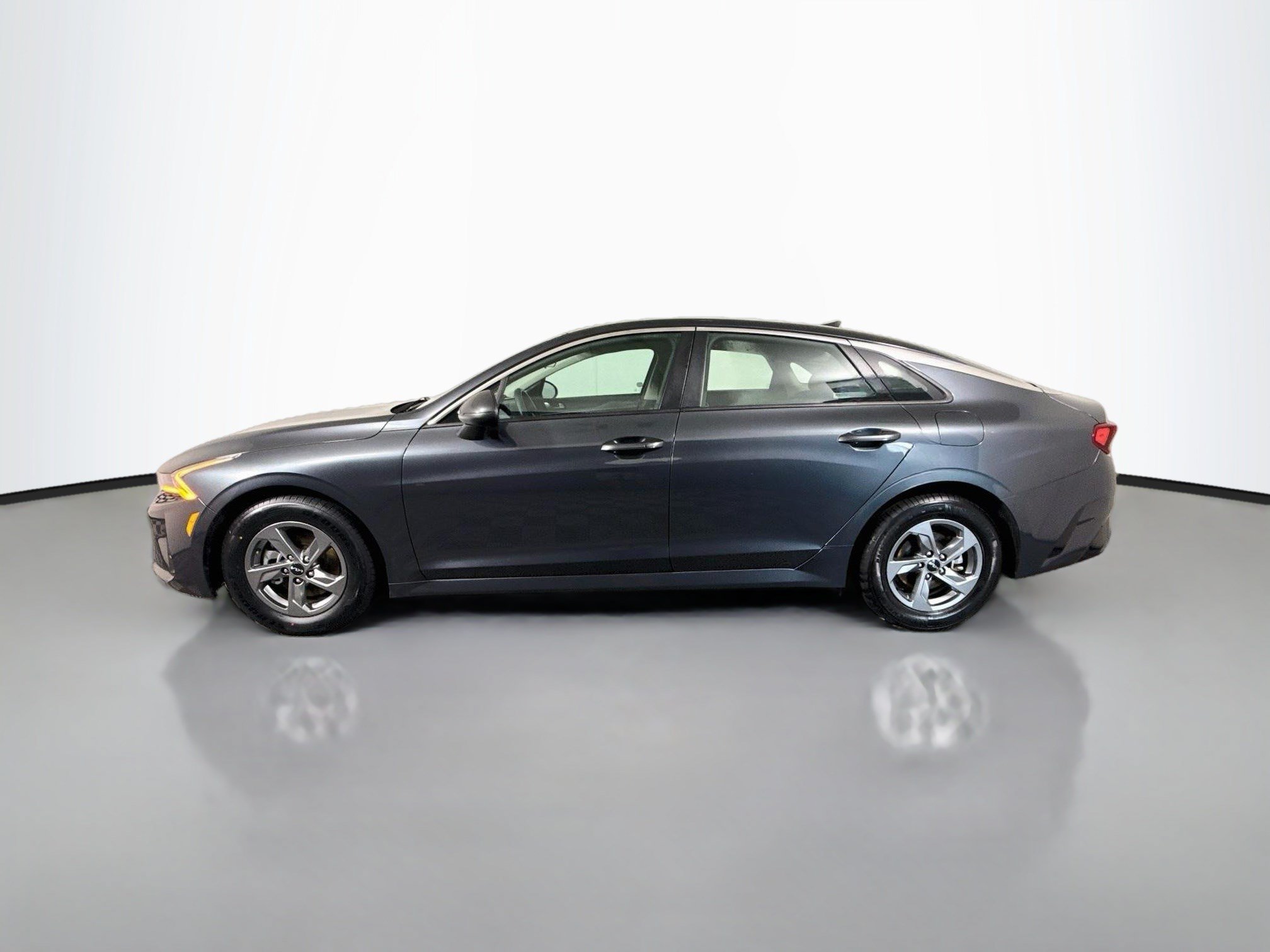 Used 2022 Kia K5 LXS FWD image 6