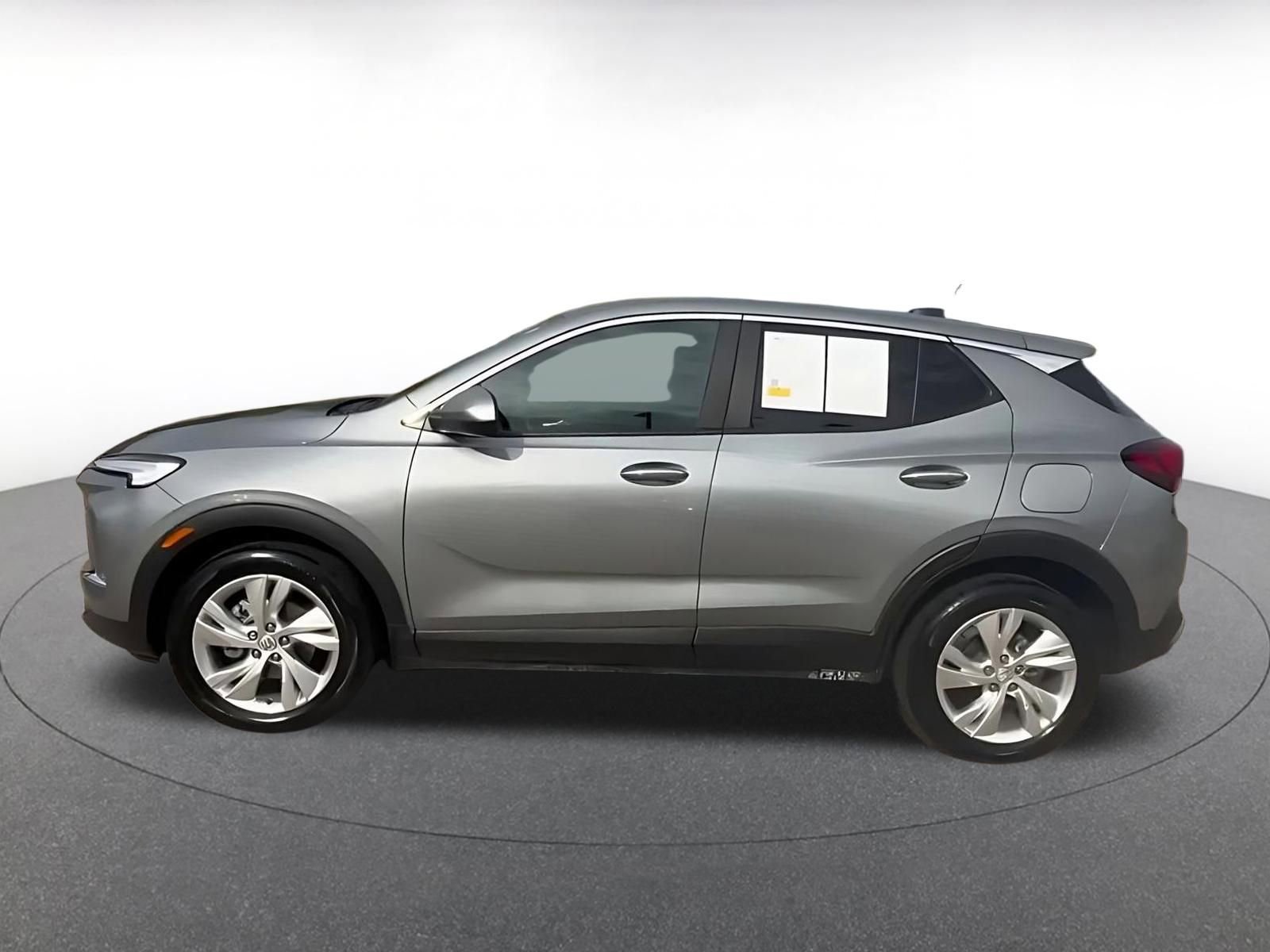 Used 2025 Buick Encore GX Preferred FWD image 9