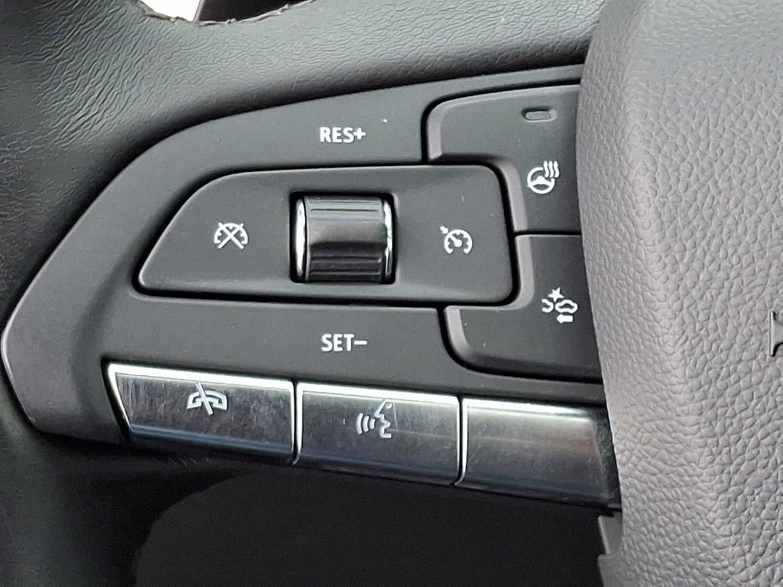 Used 2023 Cadillac XT4 Premium Luxury AWD/4WD image 23