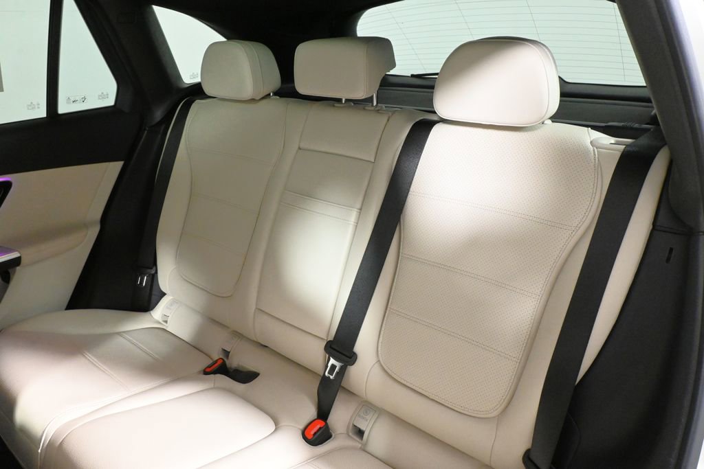 Certified 2026 Mercedes-Benz GLC 300 4MATIC image 4