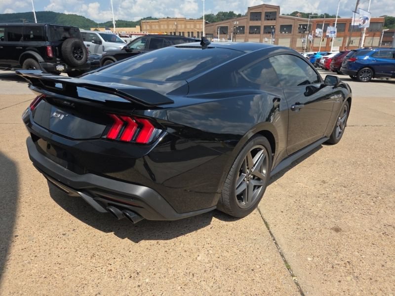 Used 2025 Ford Mustang GT RWD image 7