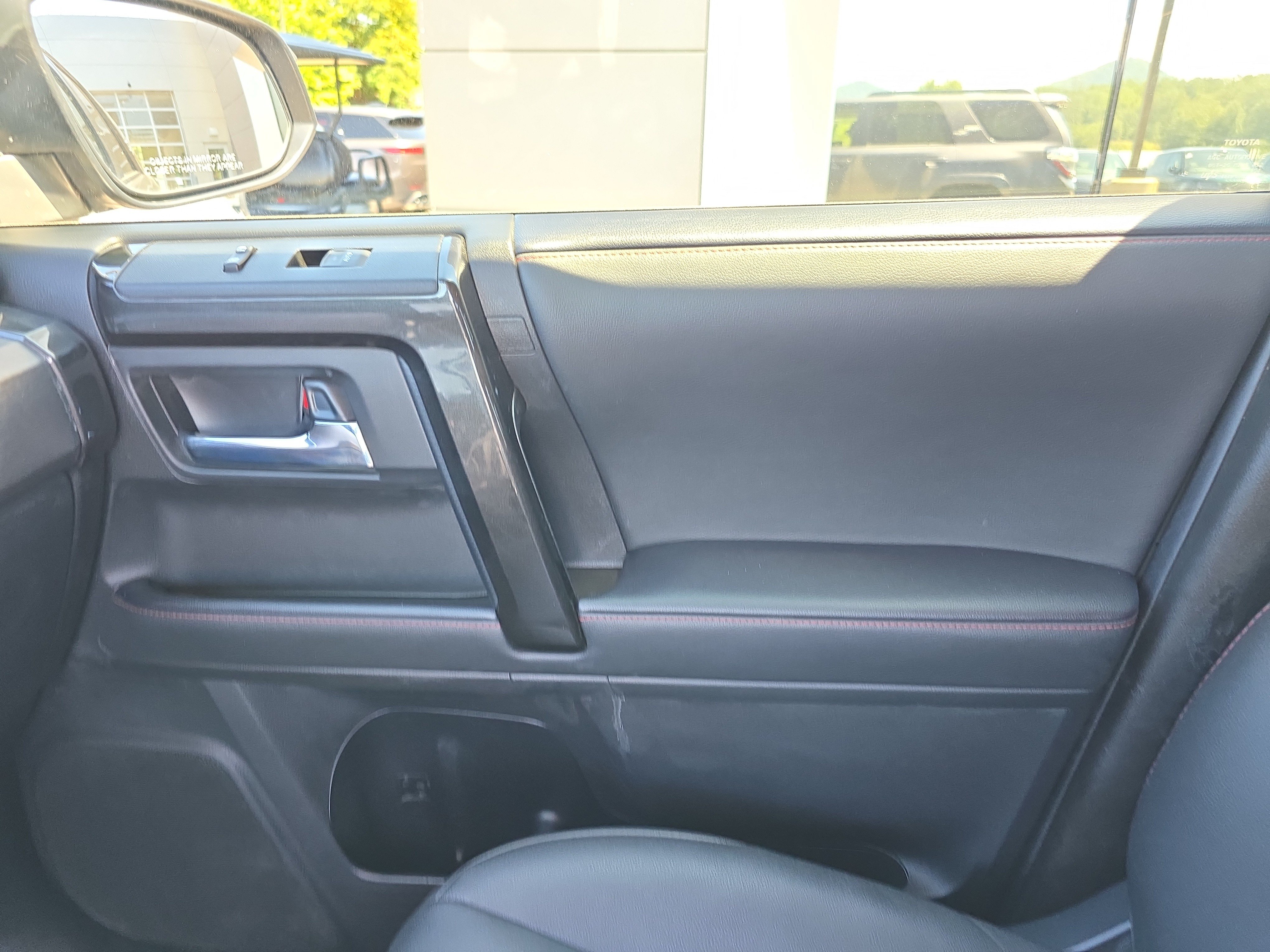Used 2021 Toyota 4Runner TRD Off-Road Premium w/ Moonroof Package AWD/4WD image 23