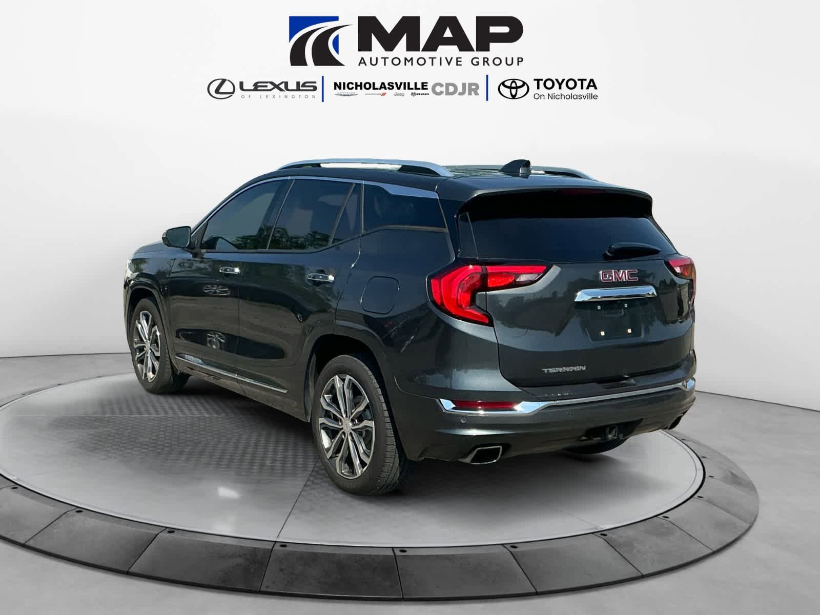 Used 2019 GMC Terrain Denali w/ Advanced Safety Package FWD image 3