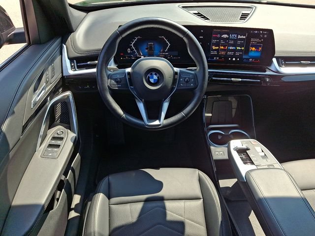 Used 2025 BMW X1 xDrive28i AWD/4WD image 13