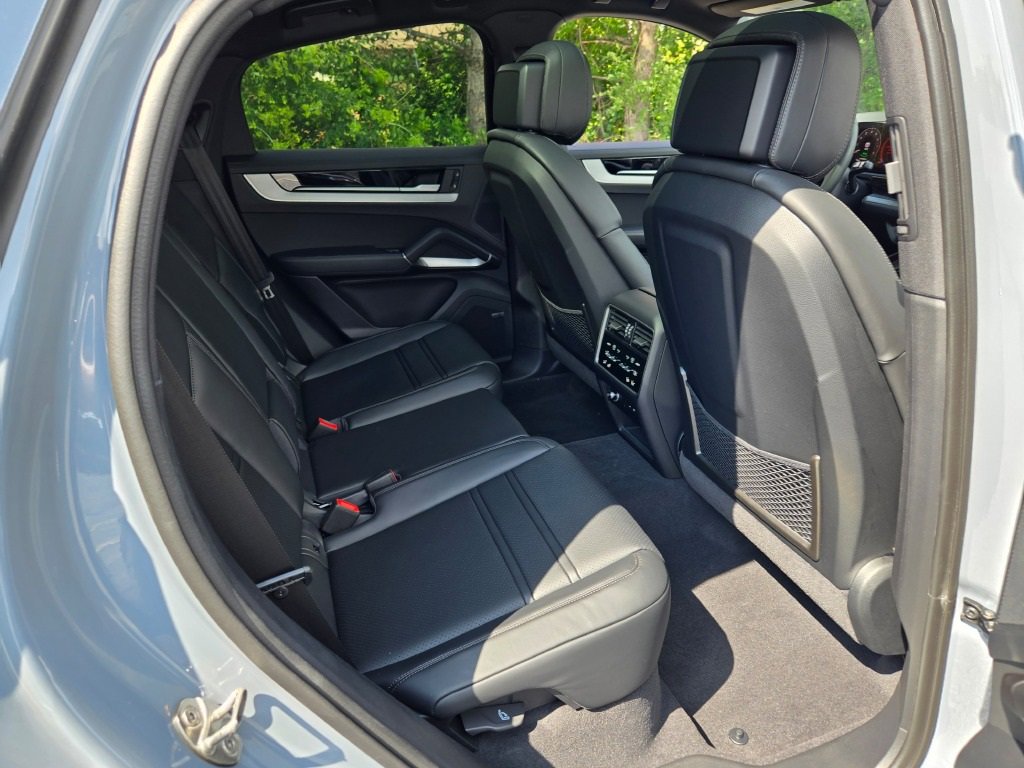 New 2025 Porsche Cayenne S image 35
