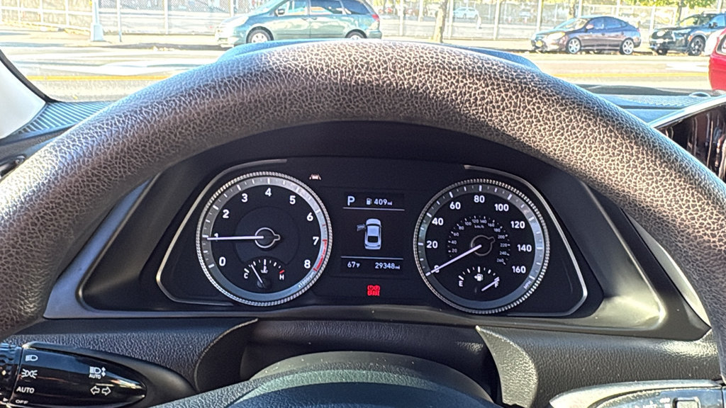Used 2023 Hyundai Sonata SE w/ Preferred Accessory Package FWD image 18
