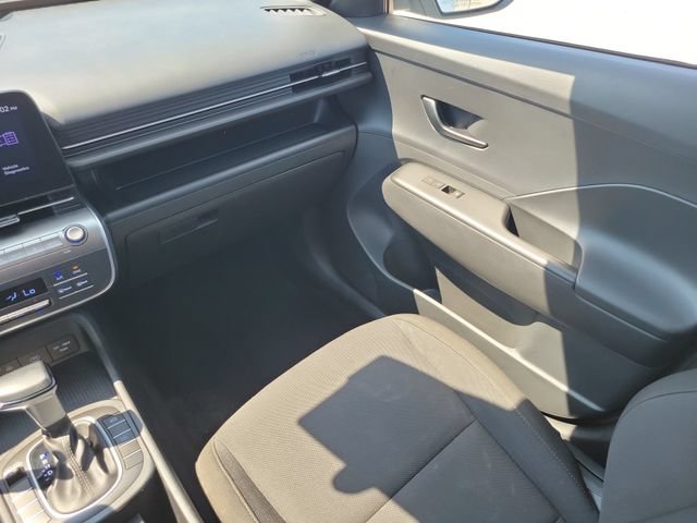 Used 2025 Hyundai Kona SEL FWD image 15