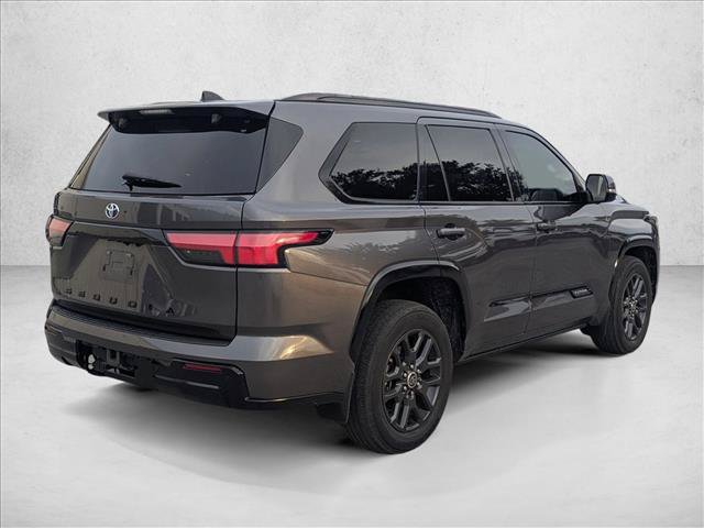 Used 2023 Toyota Sequoia Platinum AWD/4WD image 5