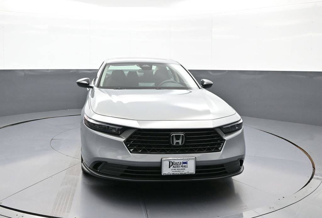 Used 2025 Honda Accord SE image 2